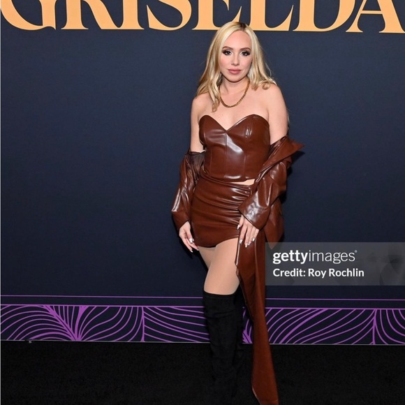 Brown leather skirt and jacket set - Picture 2 of 2